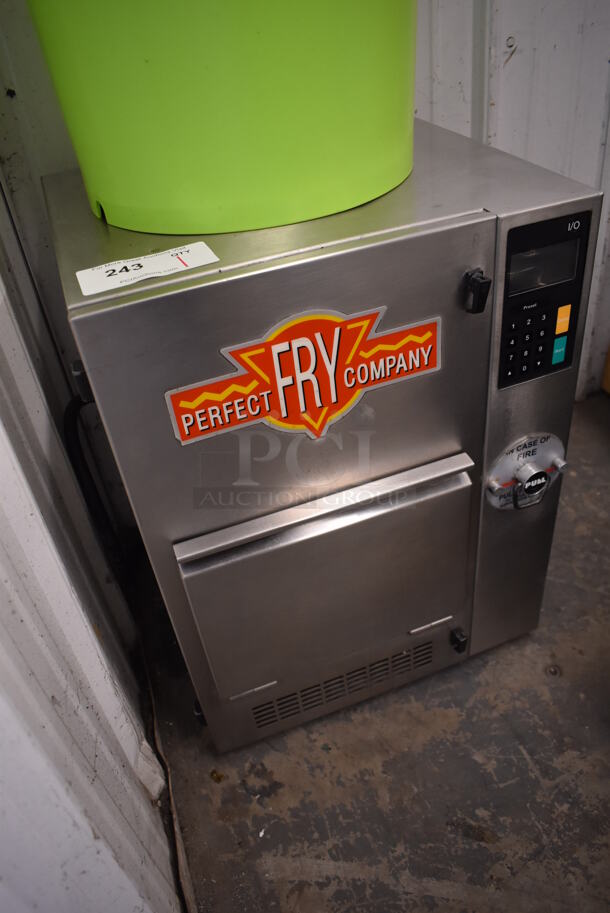 2018 Perfect Fry Company PFC5708 Stainless Steel Commercial Countertop Electric Powered Ventless Fryer. 208 Volts, 1 Phase. 17x16x23 - Image 3 of 6