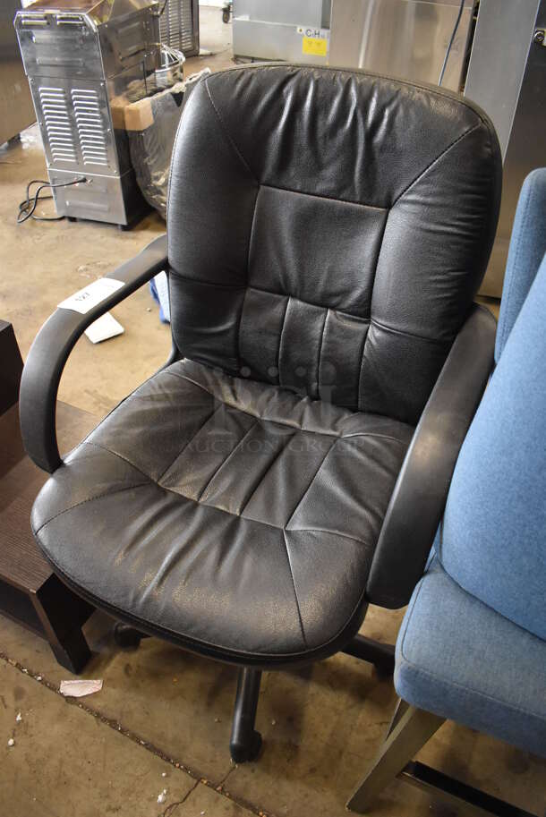 Black Office Chair on Casters. 24x22x41 - Image 2 of 3