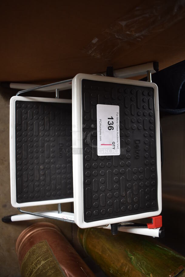 White Metal 2 Step Stool. 20x20x18 - Image 3 of 3