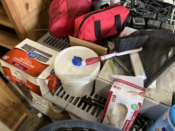 ALL ONE MONEY! Tier Lot of Various Items Including Cleaners, Spray Bottles and Plasticware - Image 4 of 5