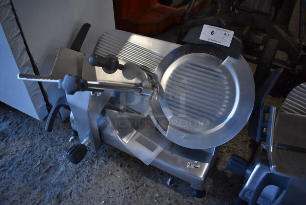BRAND NEW SCRATCH AND DENT! Hobart Centerline EDGE14-11 Stainless Steel Commercial Countertop Meat Slicer w/ Blade Sharpener.  Backside Knob is Broken. 115 Volts, 1 Phase. 30x24x22. Tested and Powers On But Blade Does Not Move - Image 2 of 8
