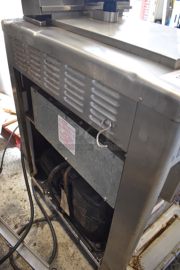 Taylor Stainless Steel Commercial Countertop Air Cooled Single Flavor Frozen Beverage Machine w/ Lancer LFS Liquid Fill System and Drink Mixing Attachment. 208-240 Volts, 3 Phase. 18x32x42 - Image 4 of 9