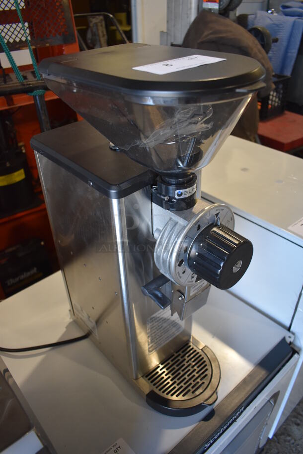 BRAND NEW SCRATCH AND DENT! Bunn GVH-2 2 lb. Stainless Steel Commercial Countertop Bulk Coffee Bean Grinder. Top Panel Is Cracked and Bottom Catch Pan is Broken. 120 Volts, 1 Phase. 8x18x25. Tested and Working! - Image 3 of 9