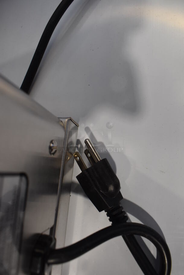 BRAND NEW SCRATCH AND DENT! Bunn GVH-2 2 lb. Stainless Steel Commercial Countertop Bulk Coffee Bean Grinder. Top Panel Is Cracked and Bottom Catch Pan is Broken. 120 Volts, 1 Phase. 8x18x25. Tested and Working! - Image 8 of 9