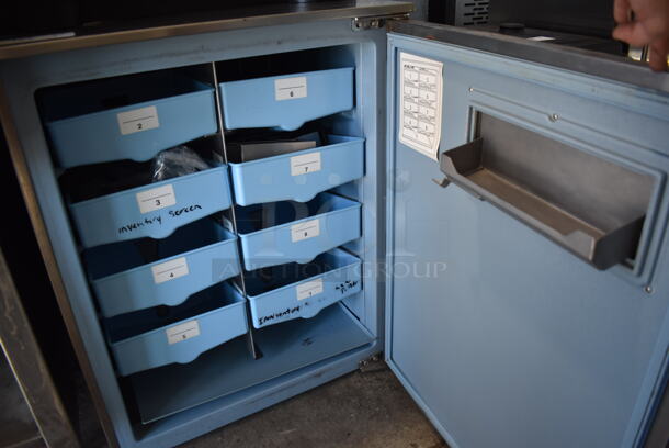 2016 Manitowoc Multiplex MB-8-1 Stainless Steel Commercial Blend In Cup Workstation on Single Door Undercounter Cooler on Commercial Casters. 115 Volts, 1 Phase. 26x34x71. Tested and Working! - Image 4 of 7