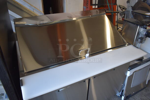 BRAND NEW SCRATCH AND DENT! Avantco 178APT48MHC Stainless Steel Commercial 48" Sandwich Salad Prep Table Bain Marie Mega Top on Commercial Casters. 115 Volts, 1 Phase. 47x35x47. Tested and Working! - Image 4 of 8
