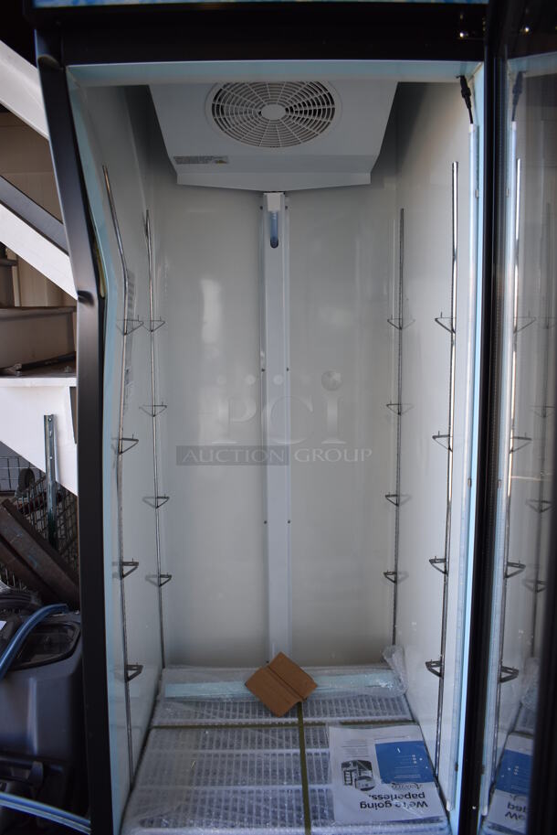 BRAND NEW SCRATCH AND DENT! Avantco 178GDC23HCB Metal Commercial Single Door Reach In Cooler Merchandiser w/ Poly Coated Racks and LED Lighting. 115 Volts, 1 Phase. 28x32x83. Tested and Working! - Image 4 of 8