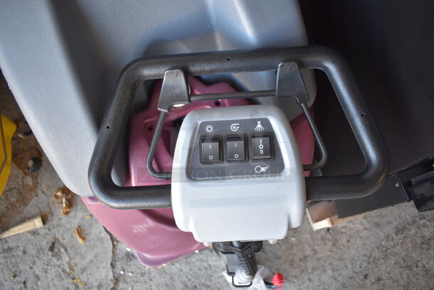 BRAND NEW SCRATCH AND DENT! Minuteman X17115HP X17 17" 100 PSI Corded Carpet Extractor Cleaning Machine. Front Top Plate is Cracked, Hose Holder Is Broken and Handle Isn't Mounted Due To a Missing Screw. 115 Volts, 1 Phase. 16x36x32. Tested and Working! - Image 4 of 11