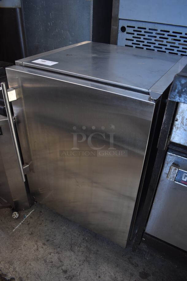 2016 True TUR-24-R-SS-B Stainless Steel Commercial Single Door Undercounter Cooler. 115 Volts, 1 Phase. 24x24x34. Tested and Does Not Power On - Image 2 of 6
