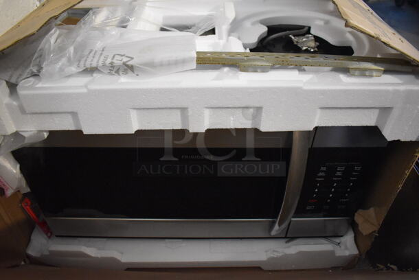 Frigidaire Stainless Steel Commercial Microwave Oven. 30x18x17 - Image 5 of 6