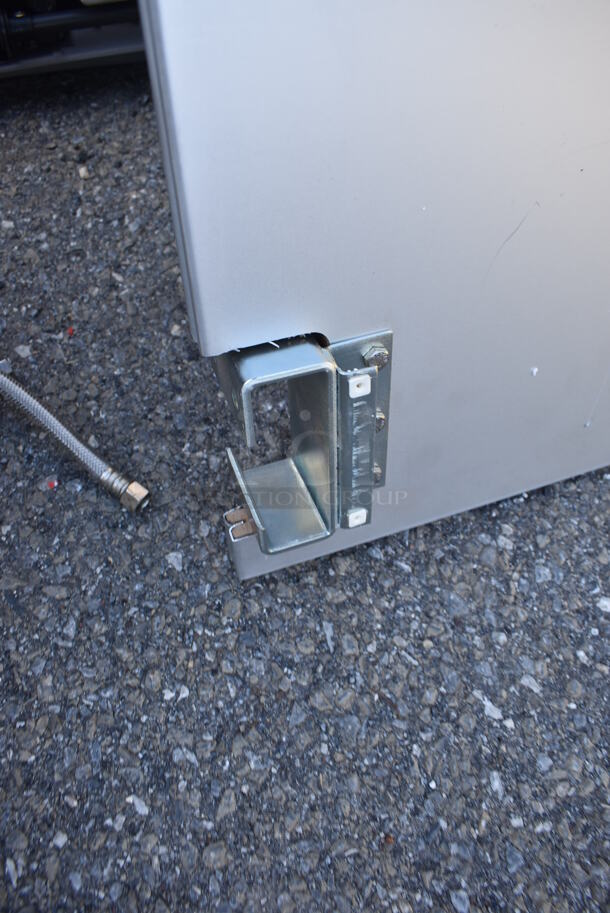 BRAND NEW SCRATCH AND DENT! Curtron Service-Pro Series 30 Double Aluminum Swinging Traffic Door. Goes GREAT w/ Lot 182! 35x2.5x82 - Image 3 of 5