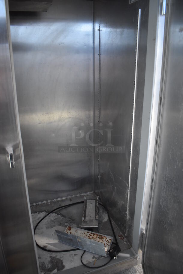 Continental 2FE Stainless Steel Commercial 2 Door Reach In Freezer on Commercial Casters. 115 Volts, 1 Phase. 54x36x82. Tested and Working! - Image 4 of 6