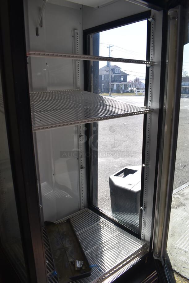 2013 True GEM-26 ENERGY STAR Metal Commercial Single Door Reach In Cooler Merchandiser w/ Poly Coated Racks. 115 Volts, 1 Phase. 30x30x79. Tested and Working! - Image 4 of 4