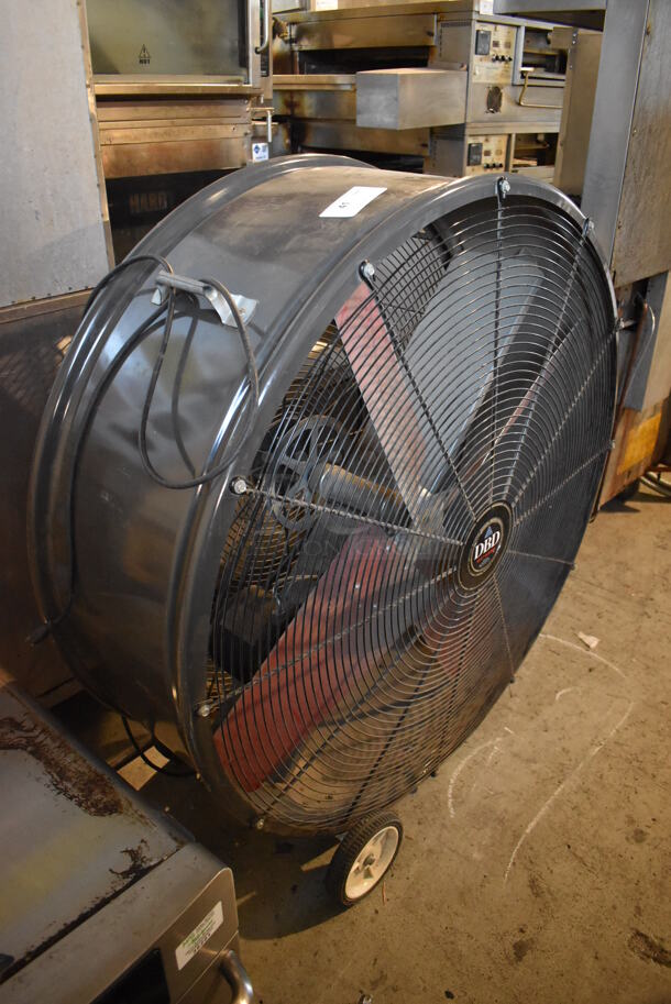 Triangle Engineering DBD4223 Metal Floor Style Fan on Casters. 115 Volts, 1 Phase. 46x18x44. Tested and Working! - Image 3 of 7