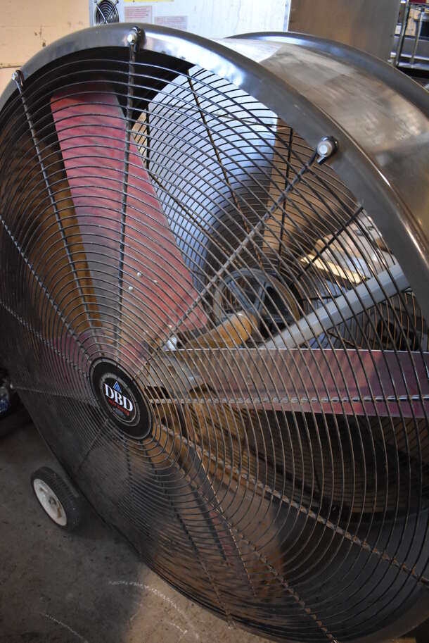 Triangle Engineering DBD4223 Metal Floor Style Fan on Casters. 115 Volts, 1 Phase. 46x18x44. Tested and Working! - Image 6 of 7