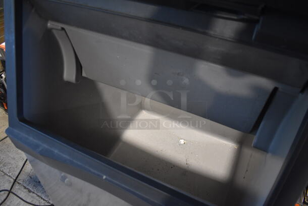 Scotsman B530S Stainless Steel Commercial Ice Bin. 30x34x51 - Image 5 of 7