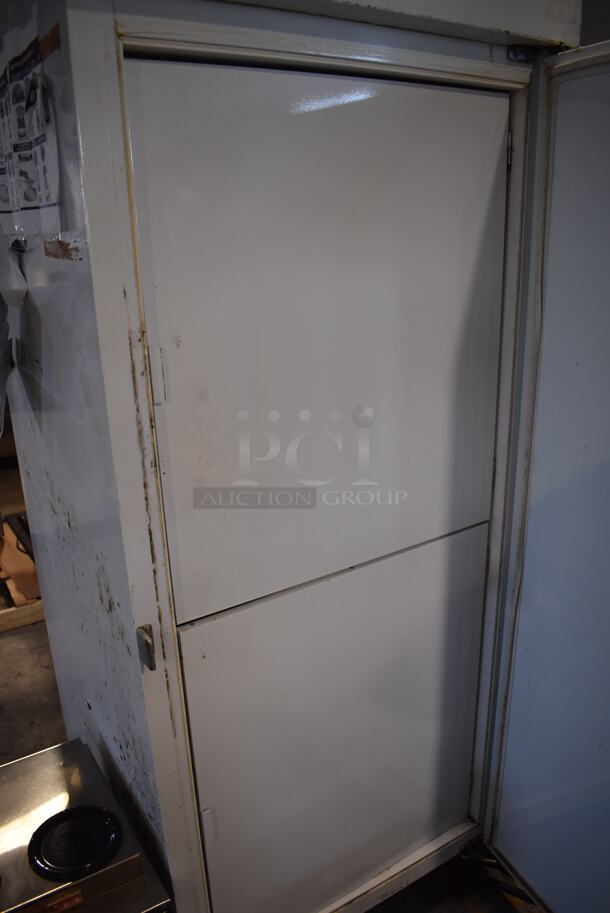 Kelvinator T30HSP-4 Metal Commercial Single Door Reach In Hardening Cabinet. 115 Volts, 1 Phase. 31x35x84. Tested and Working! - Image 5 of 7