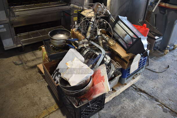 PALLET LOT! Lot of Various Items Including Metal Skillets, Light Fixtures and More! - Image 2 of 6