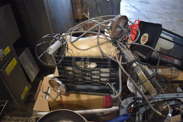 PALLET LOT! Lot of Various Items Including Metal Skillets, Light Fixtures and More! - Image 6 of 6