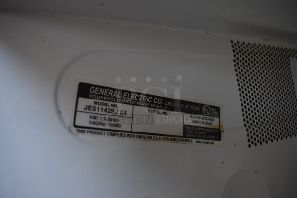 General Electric JES1142SJ 04 Stainless Steel Countertop Microwave Oven w/ Plate. 120 Volts, 1 Phase. 21x15x12 - Image 4 of 6