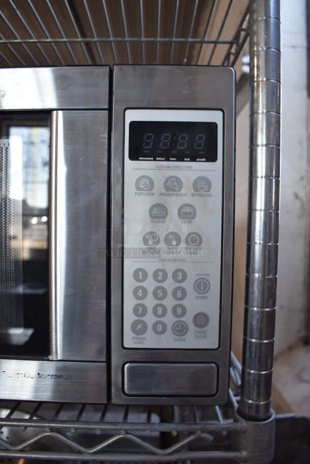 General Electric JES1142SJ 04 Stainless Steel Countertop Microwave Oven w/ Plate. 120 Volts, 1 Phase. 21x15x12 - Image 5 of 6