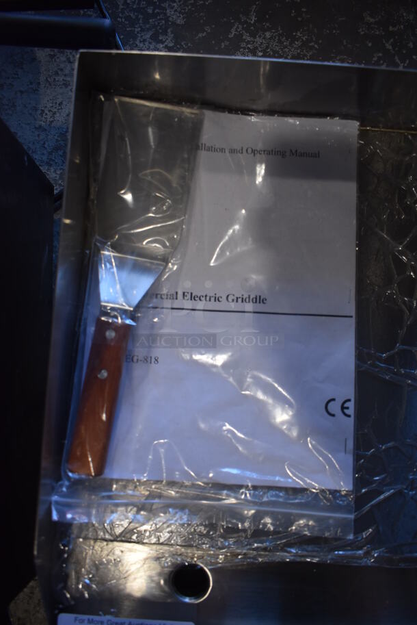 BRAND NEW SCRATCH AND DENT! 2022 Hoocoo CMEG-818 Stainless Steel Commercial Countertop Electric Powered Flat Top Griddle. 240 Volts. 22x18x10 - Image 7 of 9