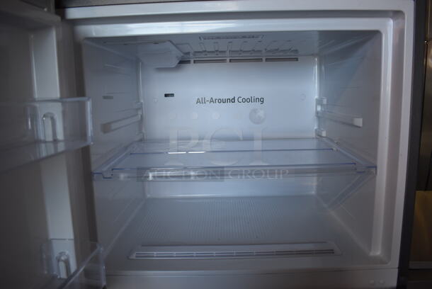 BRAND NEW SCRATCH AND DENT! Samsung RT16A6195SR Stainless Steel Cooler Freezer. 115 Volts, 1 Phase. 28x28x67. Tested and Working! - Image 4 of 8
