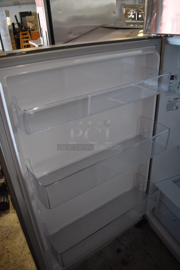 BRAND NEW SCRATCH AND DENT! Samsung RT16A6195SR Stainless Steel Cooler Freezer. 115 Volts, 1 Phase. 28x28x67. Tested and Working! - Image 6 of 8
