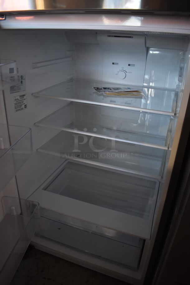 BRAND NEW SCRATCH AND DENT! Samsung RT16A6195SR Stainless Steel Cooler Freezer. 115 Volts, 1 Phase. 28x28x67. Tested and Working! - Image 7 of 8