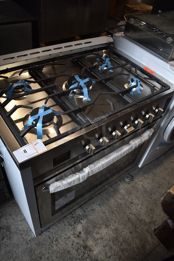 BRAND NEW SCRATCH AND DENT! KoolMore KM-FR36GL-SS Stainless Steel Commercial Gas Powered 5 Burner Range w/ Oven. 35x22x30
