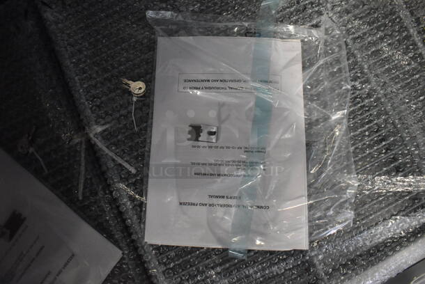 BRAND NEW SCRATCH AND DENT! KoolMore RIR-1D-GD Stainless Steel Commercial Single Door Reach In Cooler Merchandiser w/ Poly Coated Racks on Commercial Casters. 115 Volts, 1 Phase. 29x32x83. Tested and Working! - Image 6 of 7