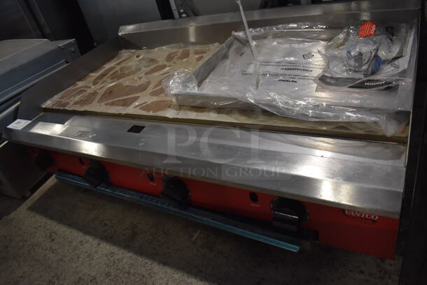 BRAND NEW SCRATCH AND DENT! Avantco 177CAG Stainless Steel Commercial Countertop Gas Powered Flat Top Griddle. 48x30x12 - Image 2 of 5