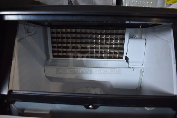 BRAND NEW SCRATCH AND DENT! KoolMore CIM-265 Stainless Steel Commercial Self Contained Undercounter Ice Machine. 115 Volts, 1 Phase. 22x16x32 - Image 4 of 6
