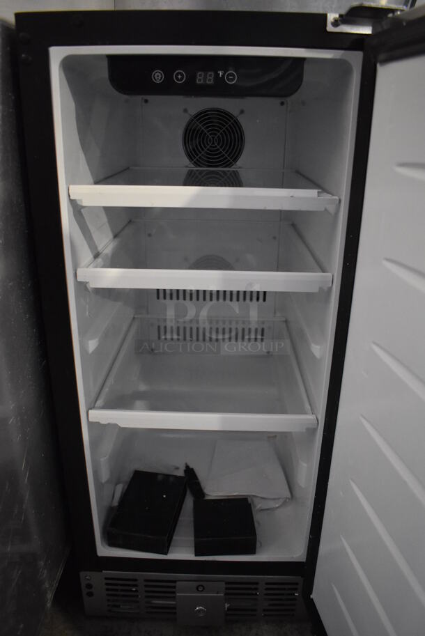 BRAND NEW SCRATCH AND DENT! KoolMore KM-BIR3C-SS Stainless Steel Commercial Single Door Cooler. 115 Volts, 1 Phase. 15x23x34. Tested and Working! - Image 4 of 6