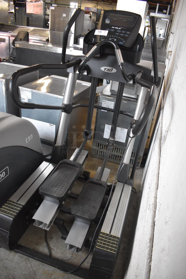 True TS1 Metal Commercial Floor Style Stepper Machine. 115 Volts, 1 Phase. 34x58x68. Tested and Does Not Power On - Image 6 of 7