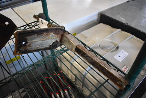 Metal Commercial Can Opener w/ Mount. 9x5x21