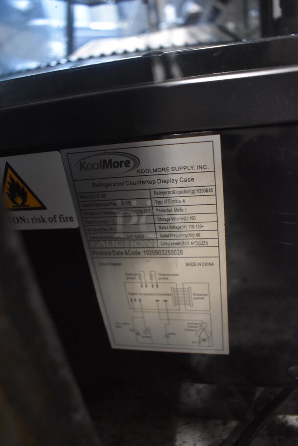 BRAND NEW SCRATCH AND DENT! KoolMore CDC-3C-BK Metal Commercial Countertop Display Case Merchandiser. 110-120 Volts, 1 Phase. 27x18x26.5. Tested and Powers On But Does Not Get Cold - Image 5 of 5