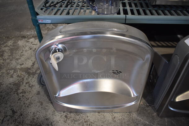 2 Elkay Metal Wall Mount Water Fountains. 18x19x20. 2 Times Your Bid! - Image 2 of 5
