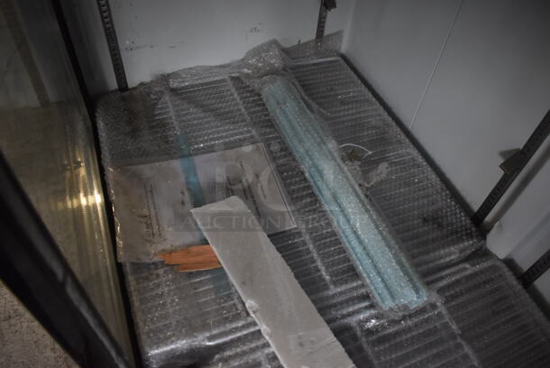 BRAND NEW SCRATCH AND DENT! KoolMore MDR-2D-GSLD Metal Commercial 2 Door Reach In Cooler Merchandiser w/ Poly Coated Racks on Commercial Casters. 115 Volts, 1 Phase. 54x30x83. Tested and Working! - Image 3 of 9