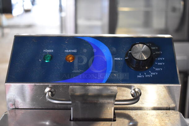 BRAND NEW SCRATCH AND DENT! 2022 Hoocoo FRY-10L Stainless Steel Commercial Countertop Electric Powered Fryer w/ Fry Basket and Lid. 120 Volts, 1 Phase. 11x17x12 - Image 4 of 8