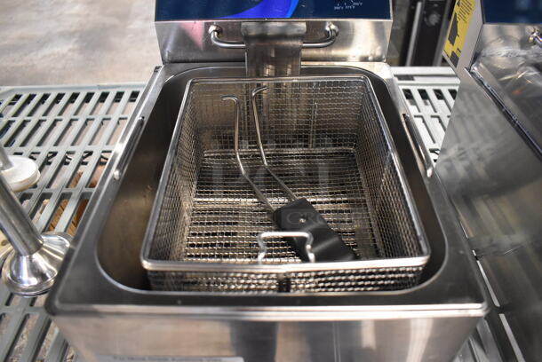 BRAND NEW SCRATCH AND DENT! 2022 Hoocoo FRY-10L Stainless Steel Commercial Countertop Electric Powered Fryer w/ Fry Basket and Lid. 120 Volts, 1 Phase. 11x17x12 - Image 5 of 8