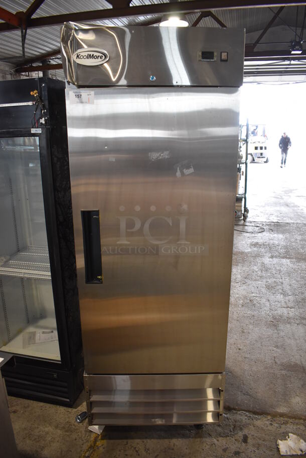 BRAND NEW SCRATCH AND DENT! KoolMore RIR-1D-SS-19C Stainless Steel Commercial Single Door Reach In Cooler on Commercial Casters. 115 Volts, 1 Phase. 29x26x83. Tested and Working!