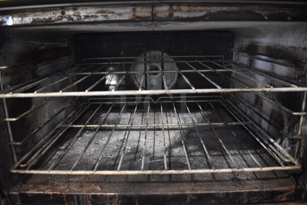 Southbend P32A-XX Stainless Steel Commercial Natural Gas Powered 4 Burner Range w/ Convection Oven and Back Splash on Commercial Casters. 45,000 BTU. 32x38x60.5 - Image 5 of 8