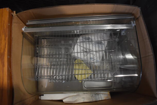 BRAND NEW SCRATCH AND DENT! KoolMore HDC-1.5C Stainless Steel Commercial Heated Display Case Merchandiser. 22x14x15. Cannot Test Due To Missing Power Cord - Image 6 of 7