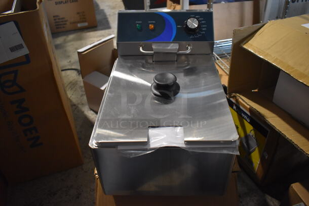 BRAND NEW SCRATCH AND DENT! 2022 Hoocoo FRY-10L Stainless Steel Commercial Countertop Electric Powered Fryer w/ Fry Basket and Lid. 120 Volts, 1 Phase. 11x17x12