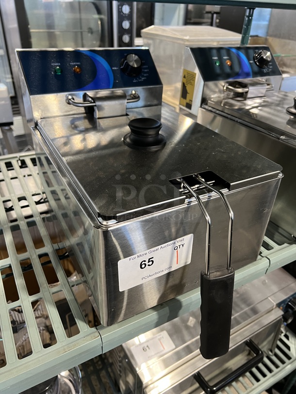 BRAND NEW SCRATCH AND DENT! 2022 Hoocoo FRY-10L Stainless Steel Commercial Countertop Electric Powered Fryer w/ Fry Basket and Lid. 120 Volts, 1 Phase. 11x17x12 - Image 2 of 8