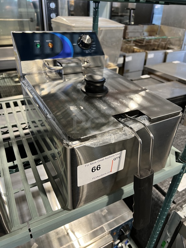 BRAND NEW SCRATCH AND DENT! 2022 Hoocoo FRY-10L Stainless Steel Commercial Countertop Electric Powered Fryer w/ Fry Basket and Lid. 120 Volts, 1 Phase. 11x17x12 - Image 2 of 9