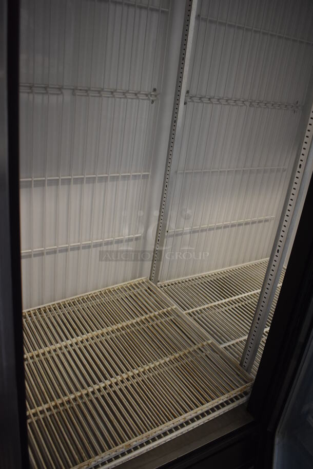 2014 True GDM-72F-LD ENERGY STAR Metal Commercial 3 Door Reach In Freezer Merchandiser. 115/208-230 Volts, 1 Phase. 77x30.5x78 - Image 5 of 6
