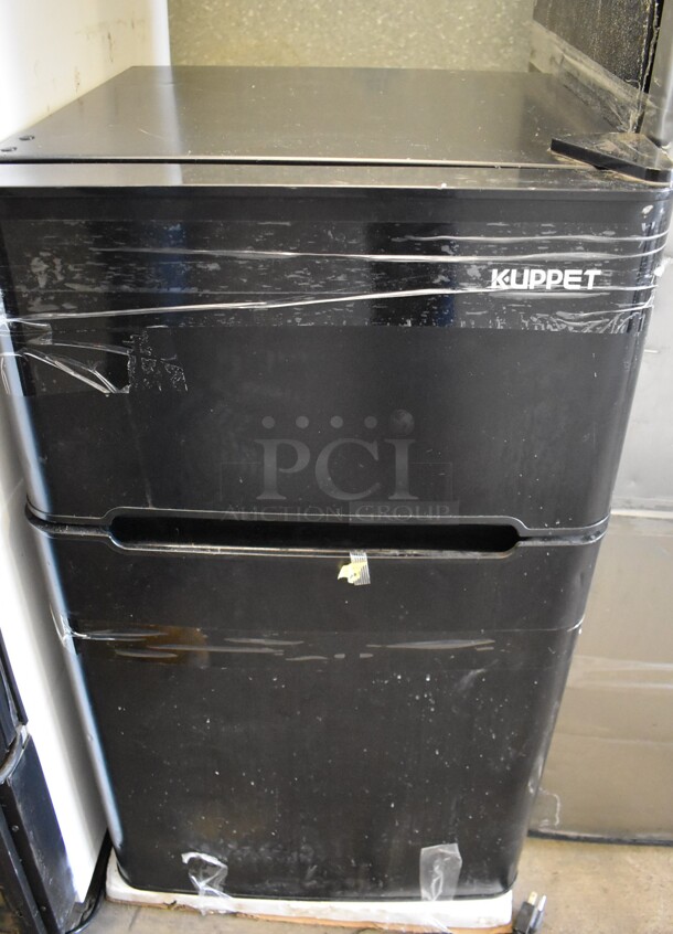 Kuppet BCD-90-E Metal Mini Cooler. 115 Volts, 1 Phase. 19x20x33. Tested and Powers On But Does Not Get Cold - Image 1 of 5