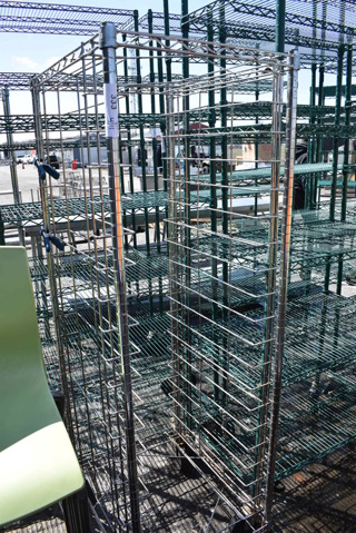 Chrome Finish Metal Pan Transport Rack on Commercial Casters. 20.5x26x68